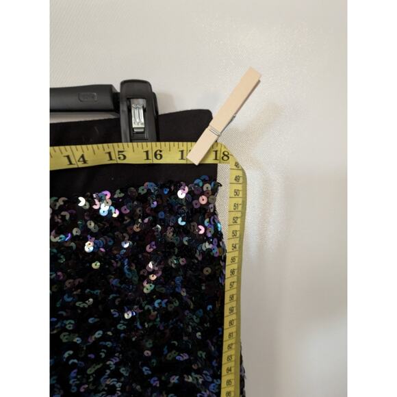Torrid Women Purple Blue Sequin Mini Skirt Size 1 Stretch Lined Pull On - Picture 6 of 9